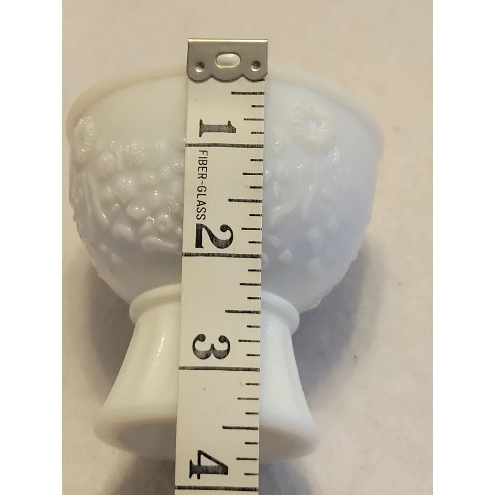 VTG Avon Milk Glass CandleHolder Potpourri 1970 Collectible Glass Display w/ Box
